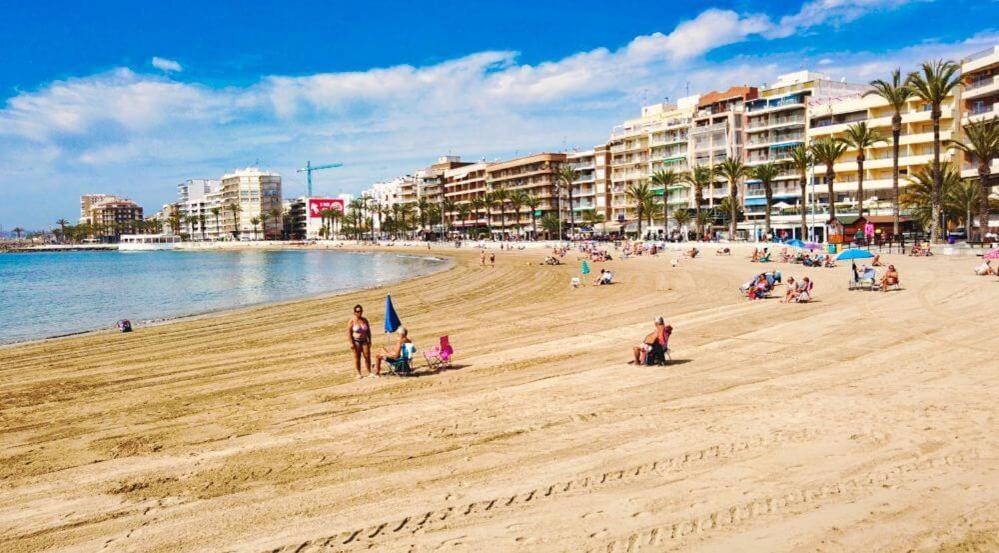 Piso En El Centro Διαμέρισμα Τορεβιέχα Εξωτερικό φωτογραφία